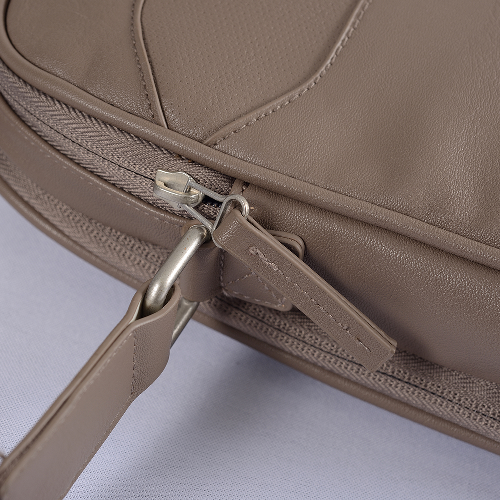 in de fabriek op maat gemaakte unisex PU-leren tas met enkele schouder, crossbody